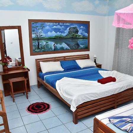 Hotel Happy Tuna Hikkaduwa Esterno foto