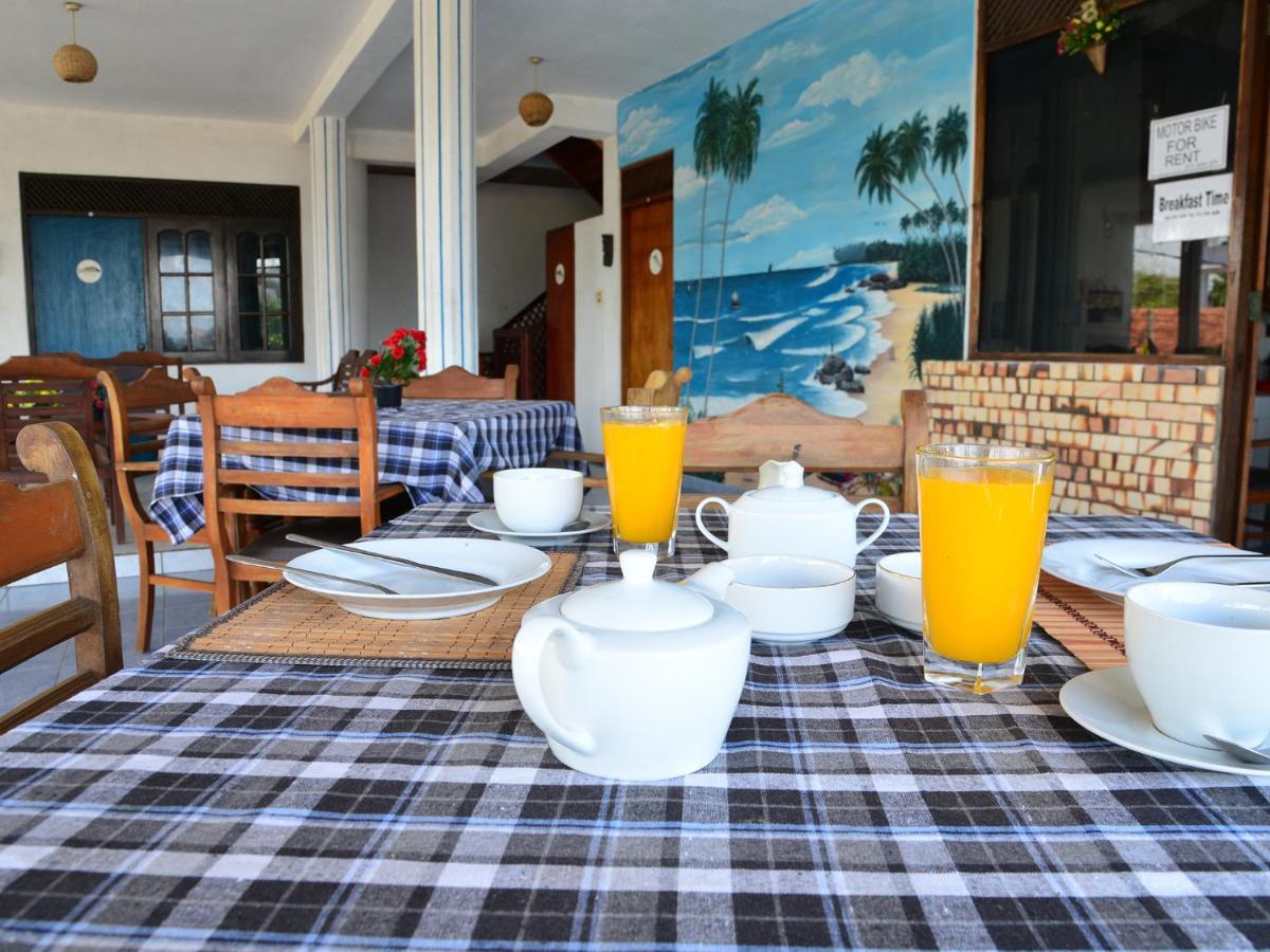 Hotel Happy Tuna Hikkaduwa Esterno foto