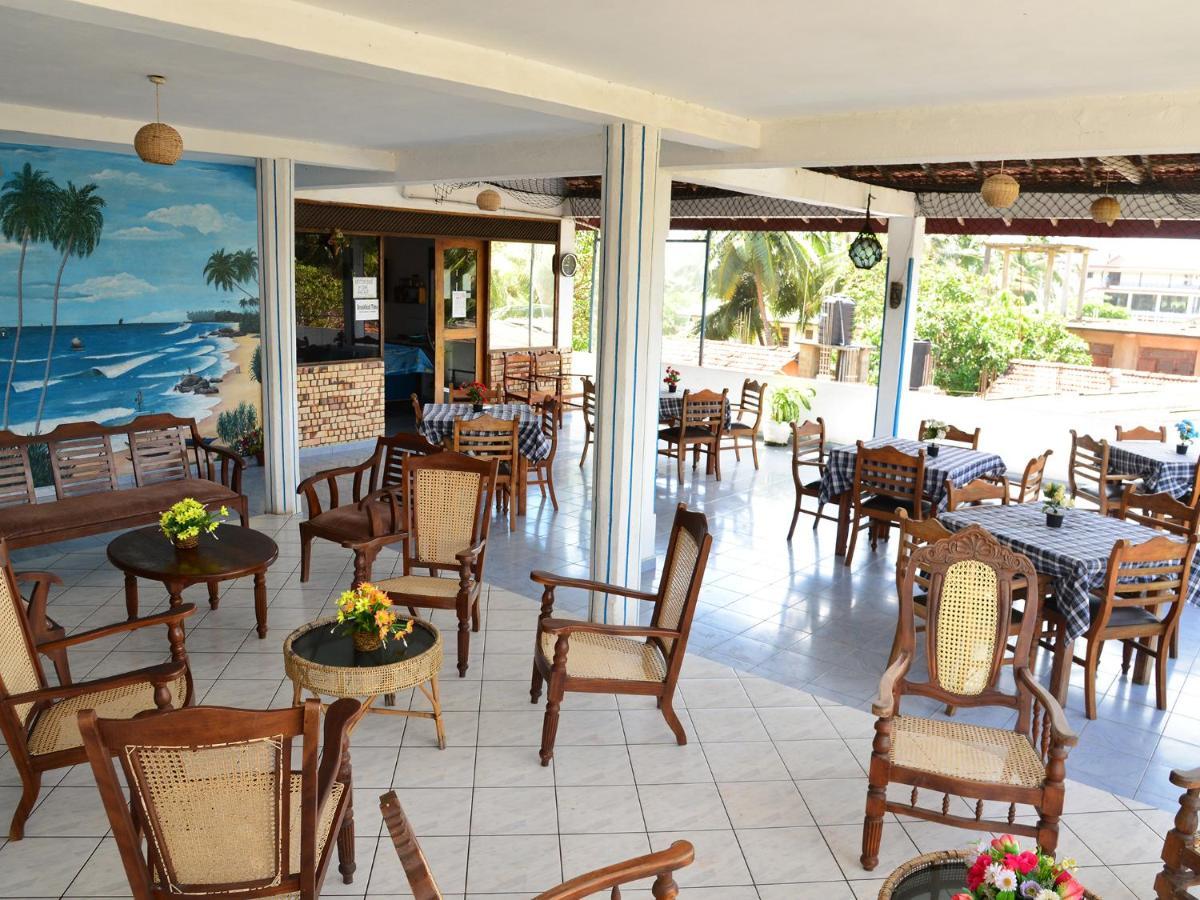 Hotel Happy Tuna Hikkaduwa Esterno foto