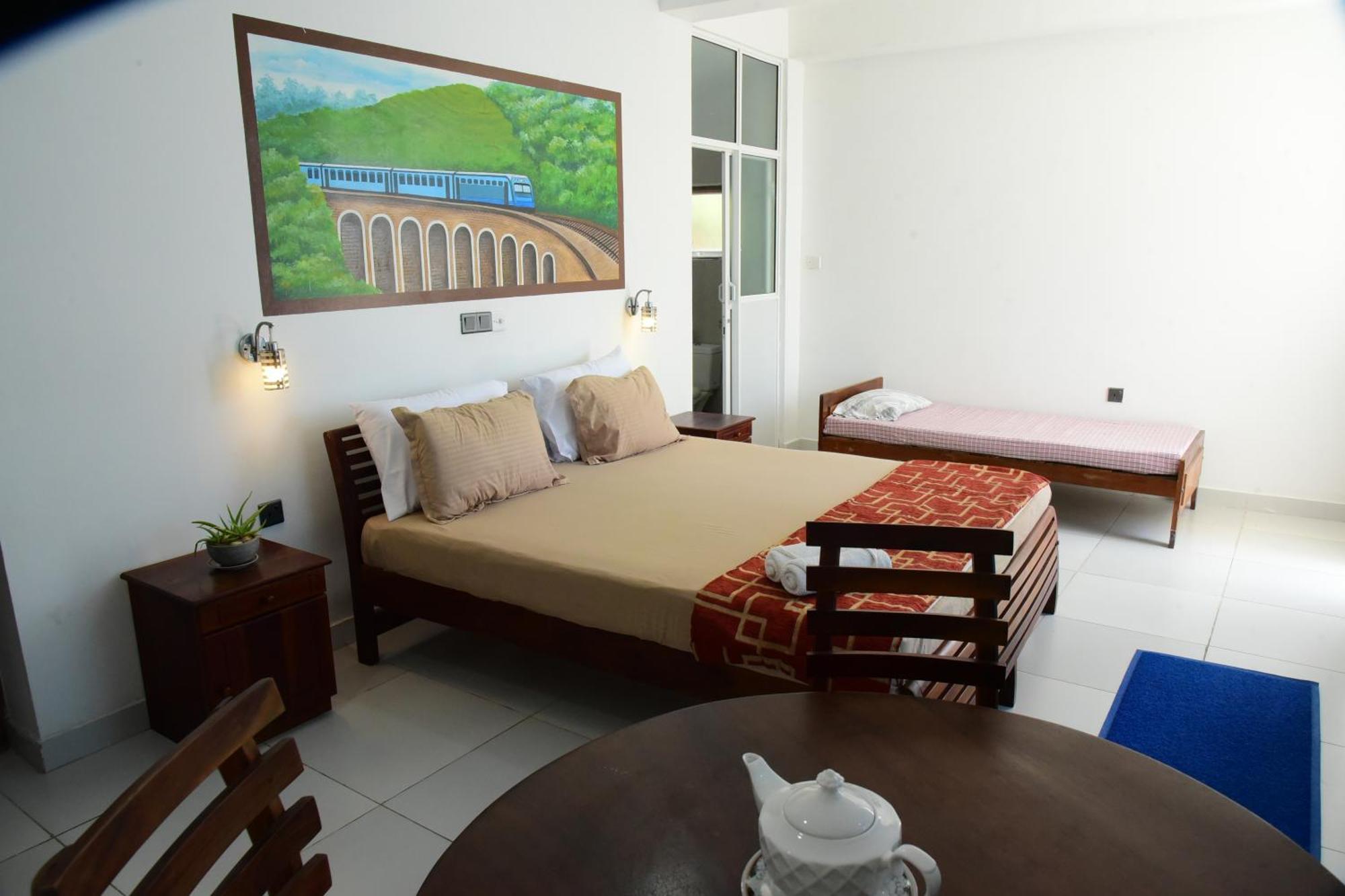 Hotel Happy Tuna Hikkaduwa Esterno foto