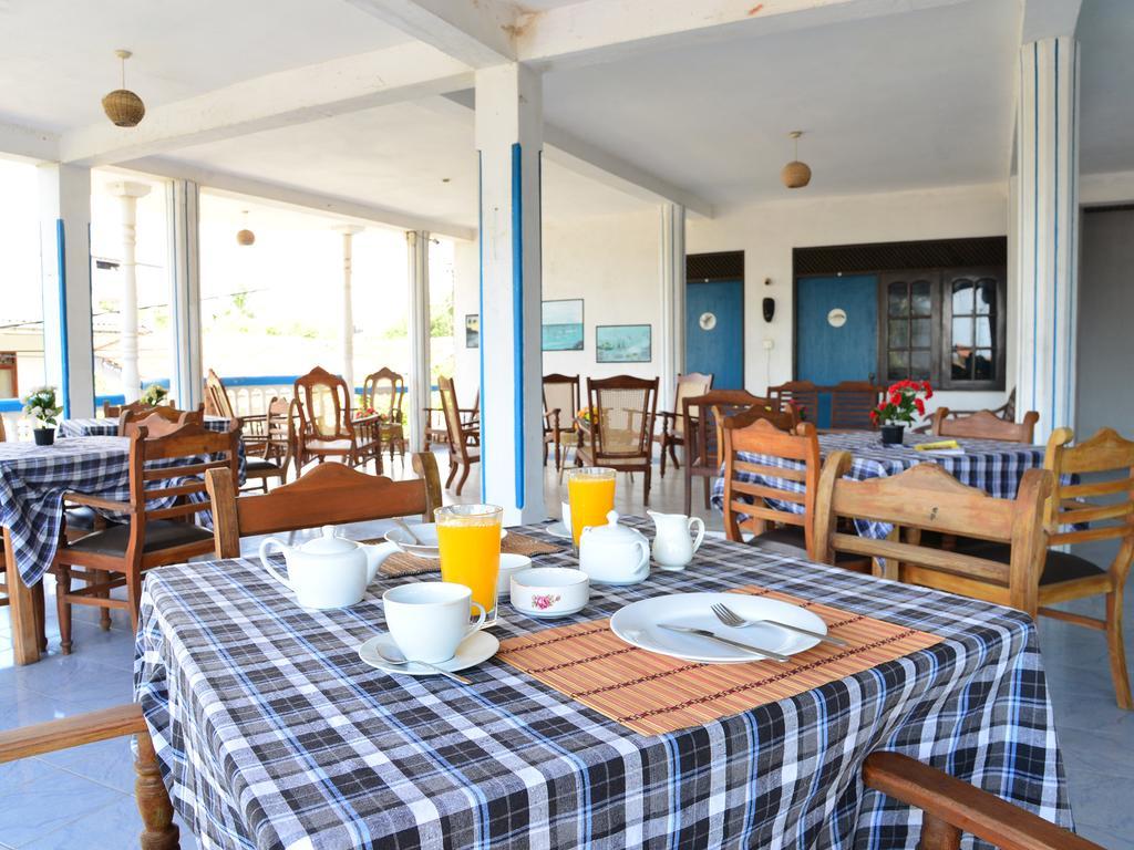 Hotel Happy Tuna Hikkaduwa Esterno foto