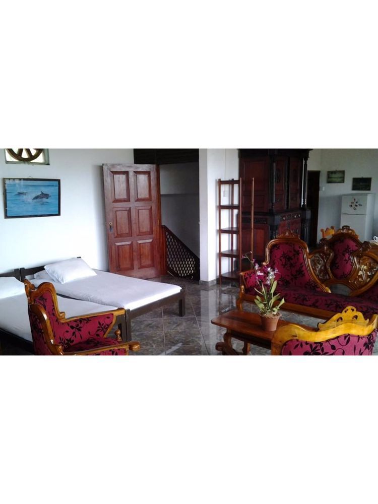 Hotel Happy Tuna Hikkaduwa Esterno foto