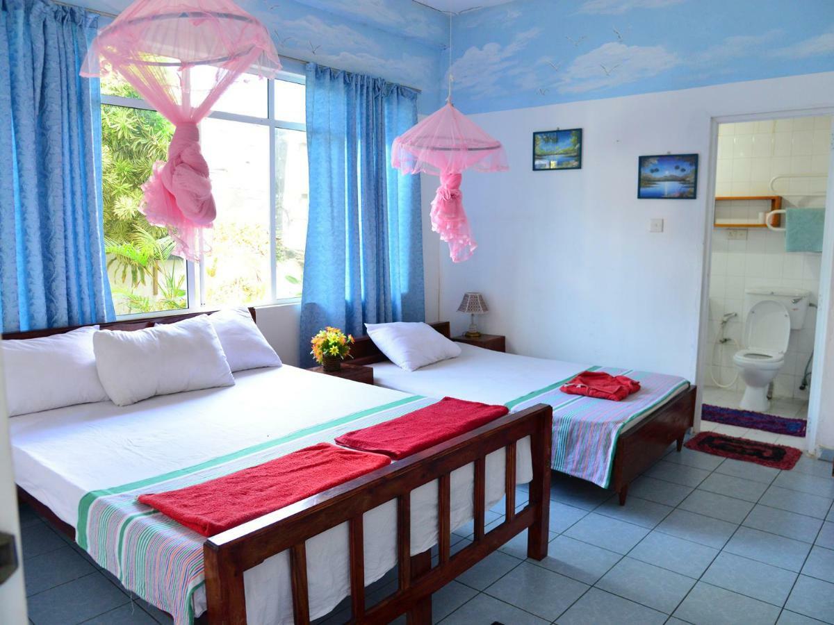Hotel Happy Tuna Hikkaduwa Esterno foto