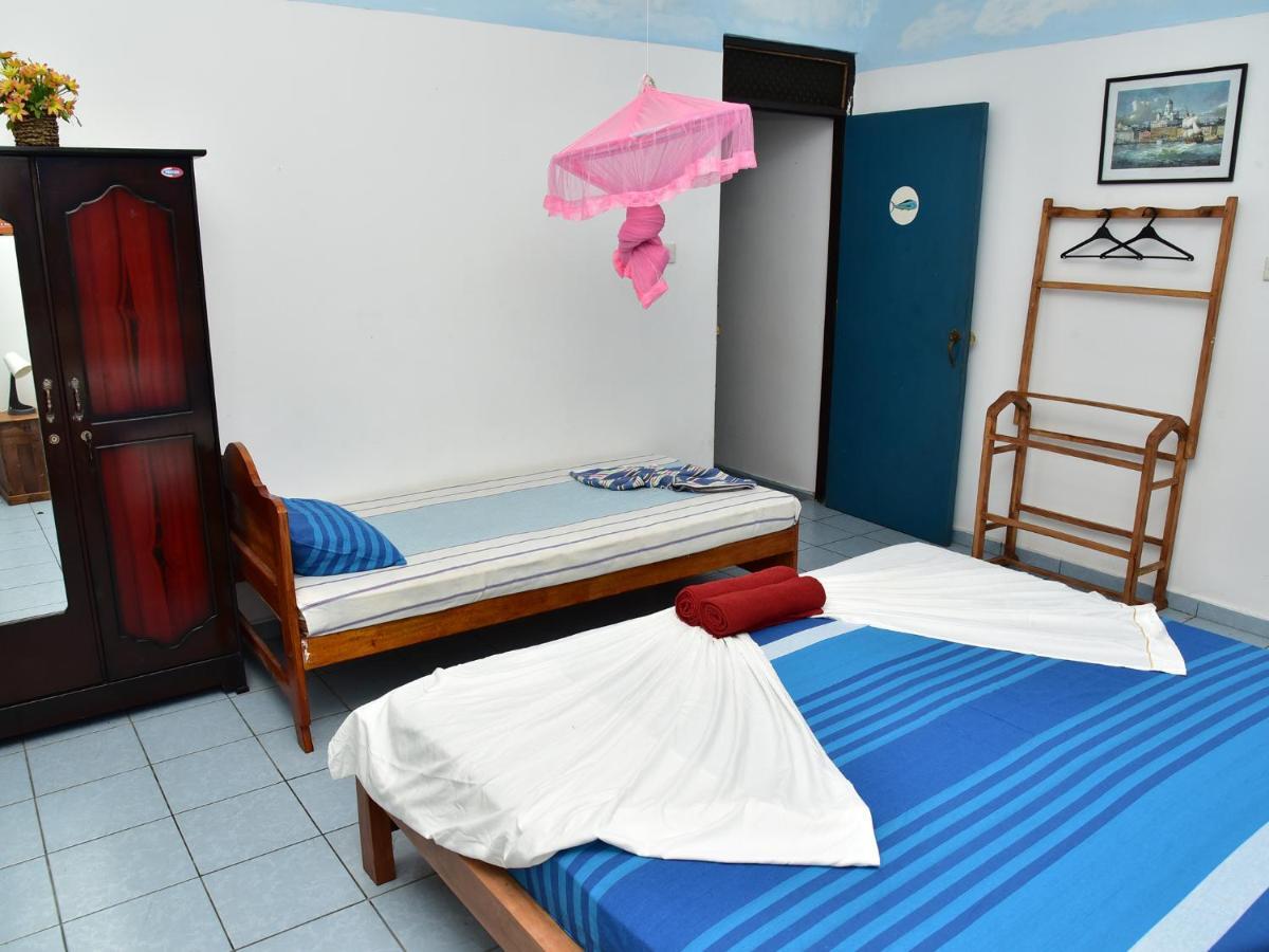 Hotel Happy Tuna Hikkaduwa Esterno foto